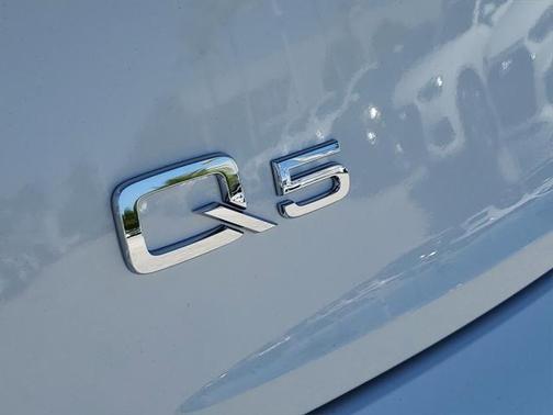 2025 Audi Q5 45 S line Premium