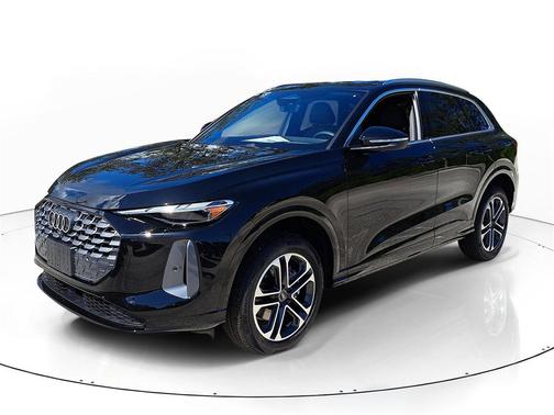 2025 Audi Q5 Premium TFSI quattro S tronic