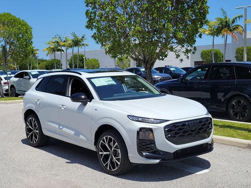 Glacier White Metallic 2026 Audi Q3 TFSI quattro S tronic