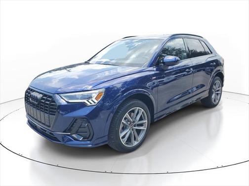 2025 Audi Q3 Premium 45 TFSI S line quattro Tiptronic