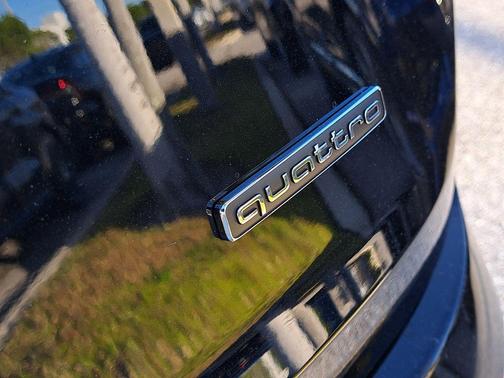 2026 Audi Q7 45 Premium