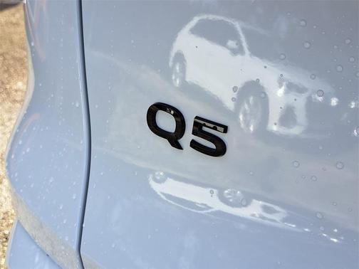 2025 Audi Q5 Premium