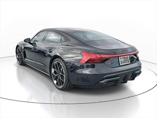 2025 Audi RS e-tron GT performance