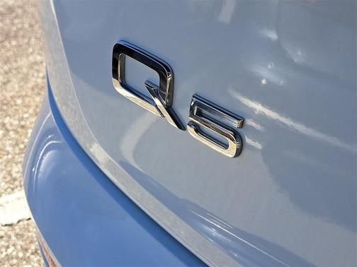 2023 Audi Q5 40 Premium