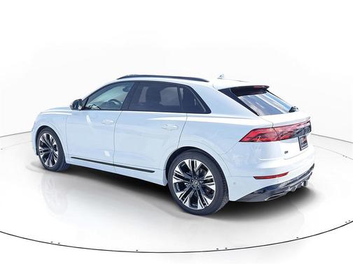 2025 Audi Q8 55 Premium Plus