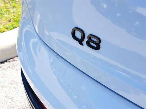 2024 Audi Q8 e-tron Premium Plus