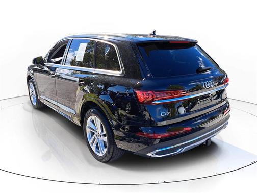 2026 Audi Q7 55 Premium Plus