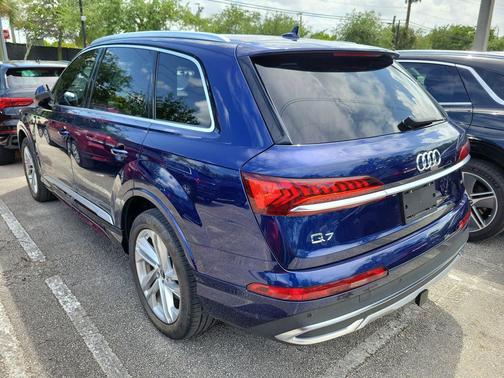 Blue Metallic 2021 Audi Q7 55 Premium Plus