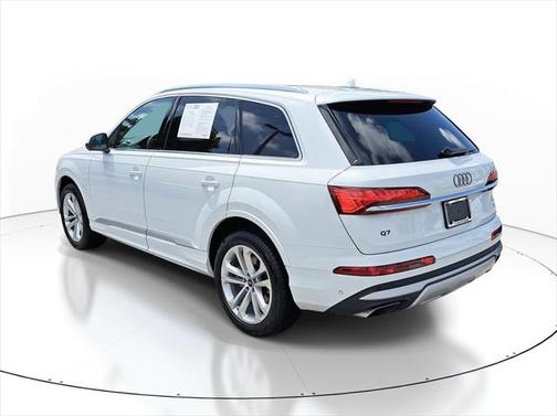 2025 Audi Q7 45 Premium