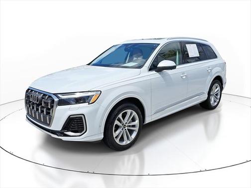 2025 Audi Q7 45 Premium