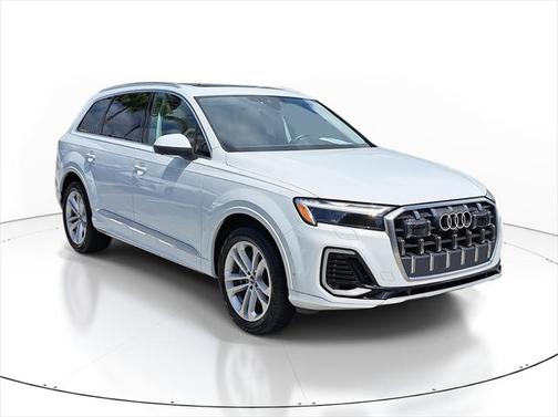 2025 Audi Q7 45 Premium