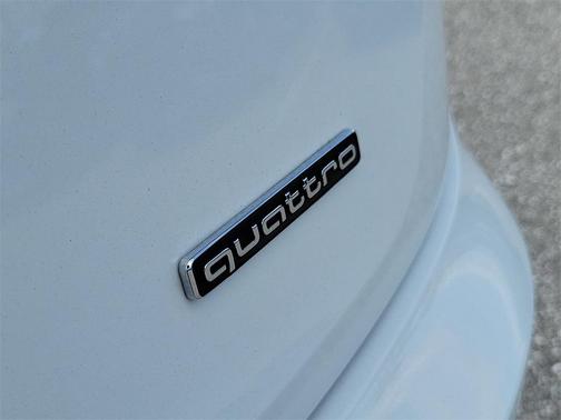 2023 Audi Q5 45 S line Premium