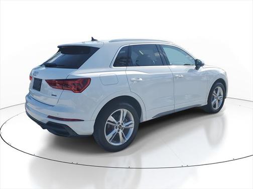 2022 Audi Q3 45 S line Premium