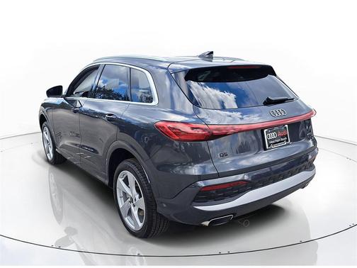 2025 Audi Q5 Premium Plus TFSI quattro S tronic