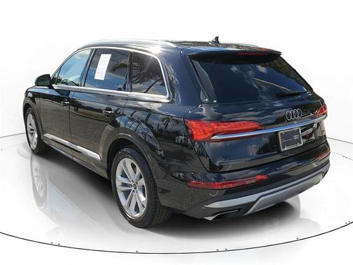 2025 Audi Q7 55 Premium Plus