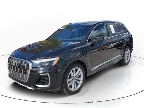 2025 Audi Q7 55 Premium Plus