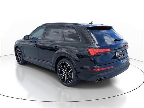 2025 Audi Q7 55 Premium Plus