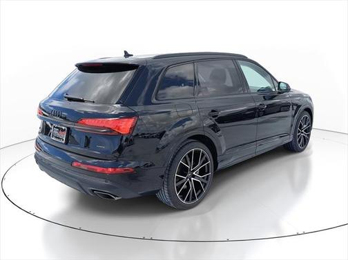 2025 Audi Q7 55 Premium Plus