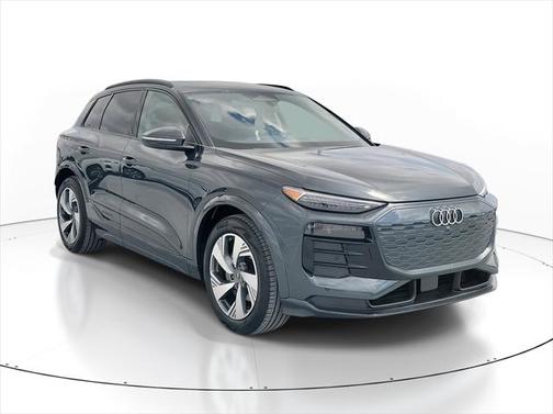 2025 Audi Q6 e-tron Prestige quattro