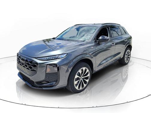 Daytona Gray Pearl Effect 2026 Audi Q3 TFSI quattro S tronic