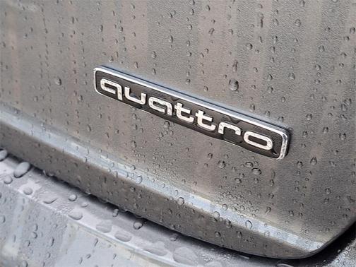 2025 Audi Q8 55 Premium Plus