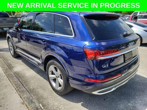 Blue Metallic 2022 Audi Q7 55 Premium