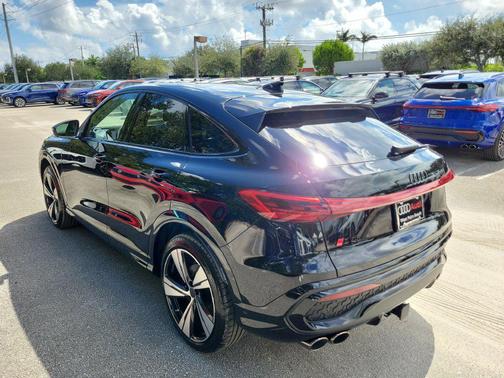 Mythos Black Metallic 2026 Audi SQ5 3.0T Premium Plus