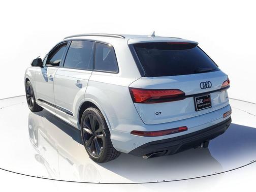 2026 Audi Q7 55 Premium Plus