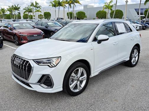 2024 Audi Q3 45 S line Premium Plus