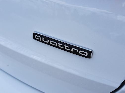 2024 Audi Q3 45 S line Premium Plus