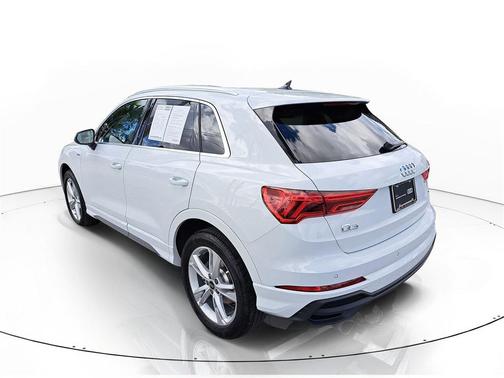 2024 Audi Q3 45 S line Premium Plus