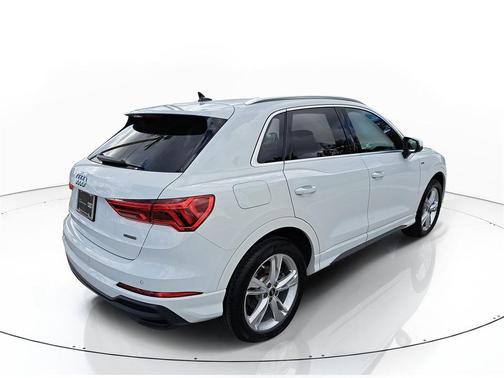 2024 Audi Q3 45 S line Premium Plus