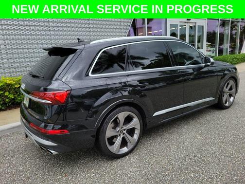 Mythos Black Metallic 2023 Audi SQ7 4.0T Premium Plus