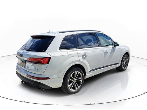 2026 Audi Q7 55 Premium