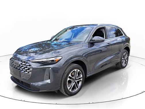 2025 Audi Q5 Premium TFSI quattro S tronic