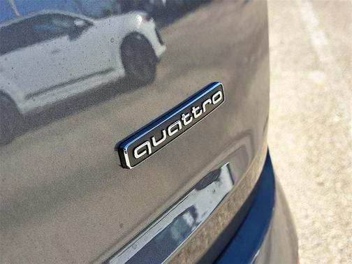 2026 Audi Q7 45 Premium