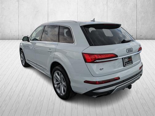 2025 Audi Q7 45 Premium Plus quattro