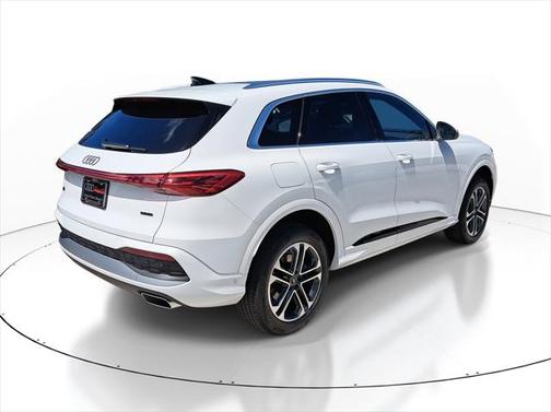 2025 Audi Q5 Premium