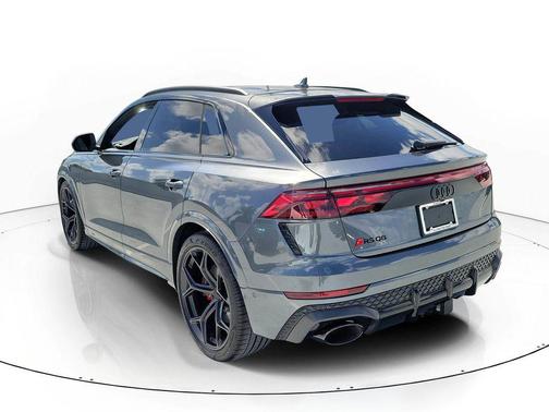 Daytona Gray Pearl Effect 2026 Audi RS Q8 4.0T