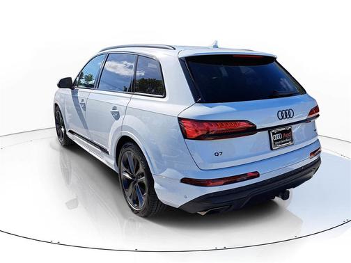 2026 Audi Q7 55 Premium Plus