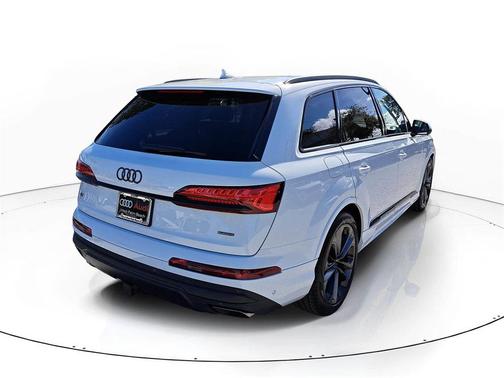 2026 Audi Q7 55 Premium Plus