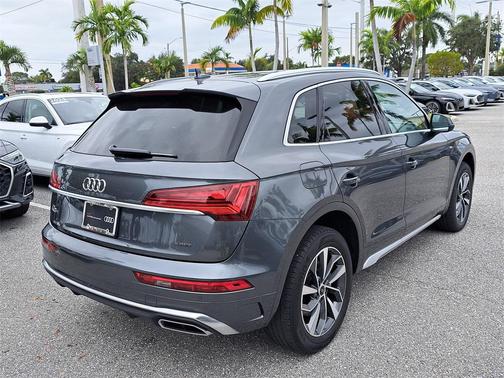 2023 Audi Q5 45 S line Premium