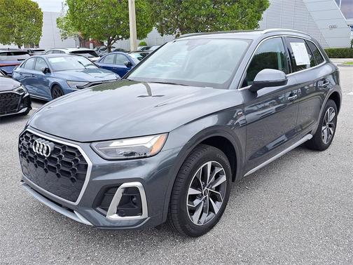 2023 Audi Q5 45 S line Premium