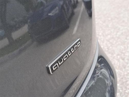 2023 Audi Q5 45 S line Premium