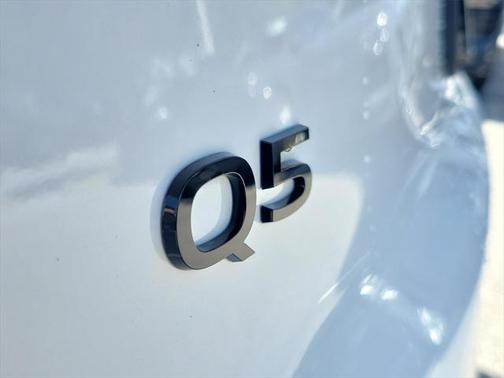 2025 Audi Q5 Premium Plus