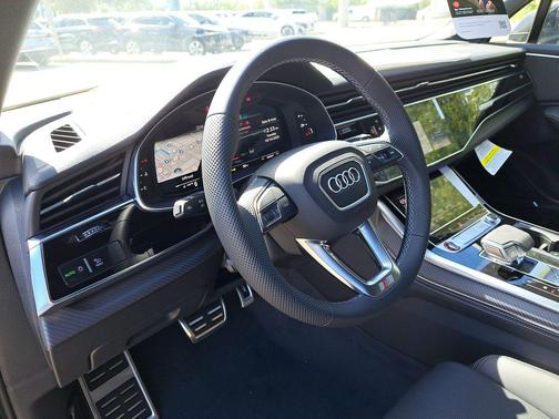 2026 Audi SQ7 4.0T Premium Plus