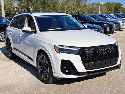 2026 Audi Q7 55 Premium Plus