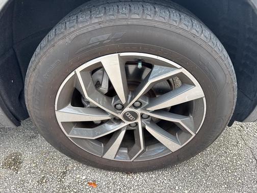 2023 Audi Q5 45 S line Premium Plus