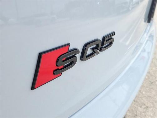 2025 Audi SQ5 3.0T Premium Plus