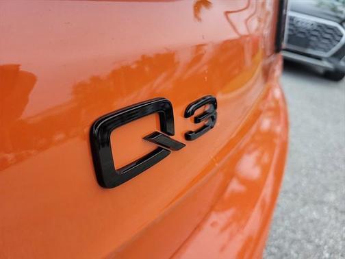2025 Audi Q3 Premium 45 TFSI S line quattro Tiptronic